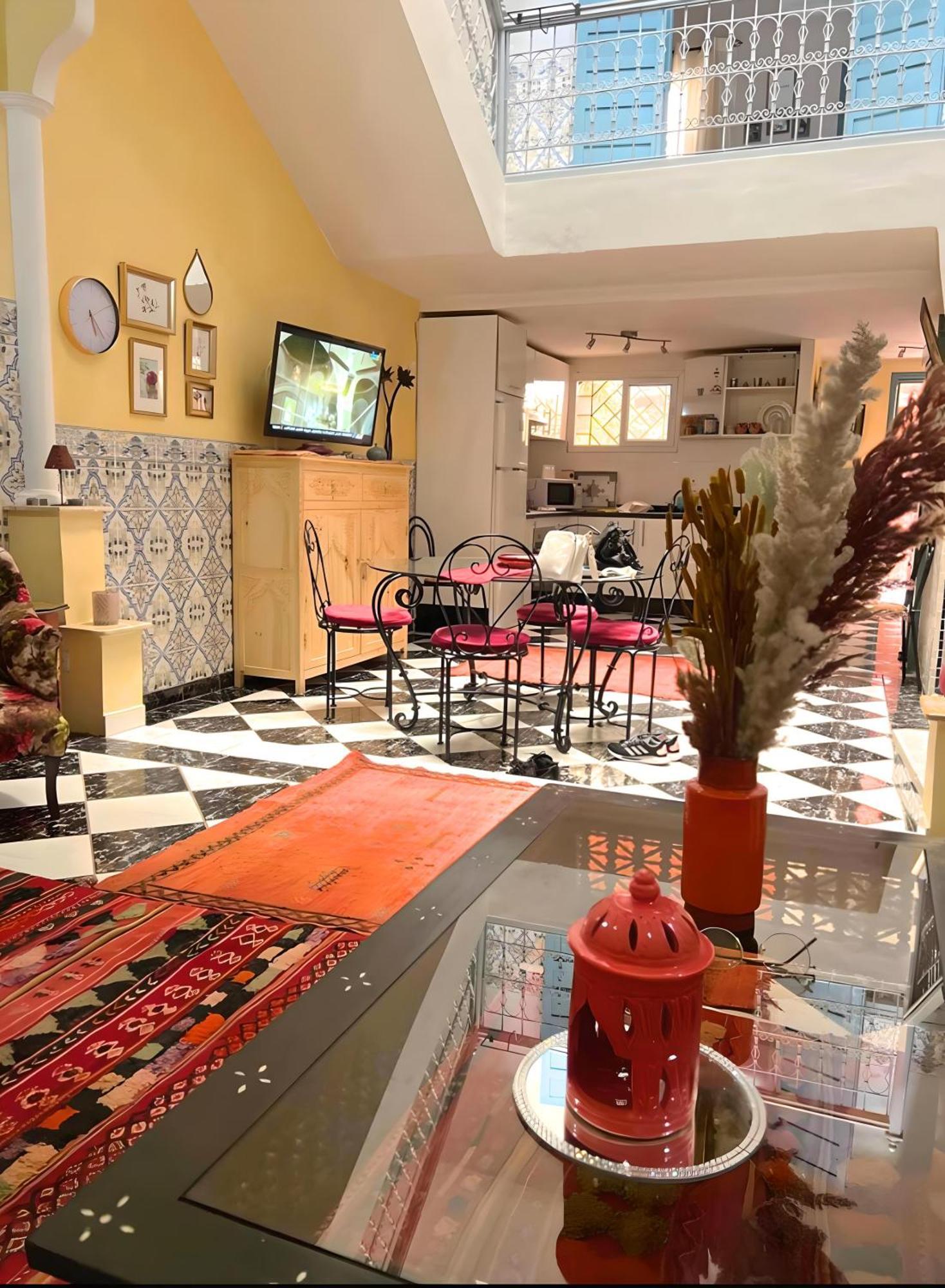 Tres Beau Riad A Marrakech Avec Piscines Marrakesh Exterior photo