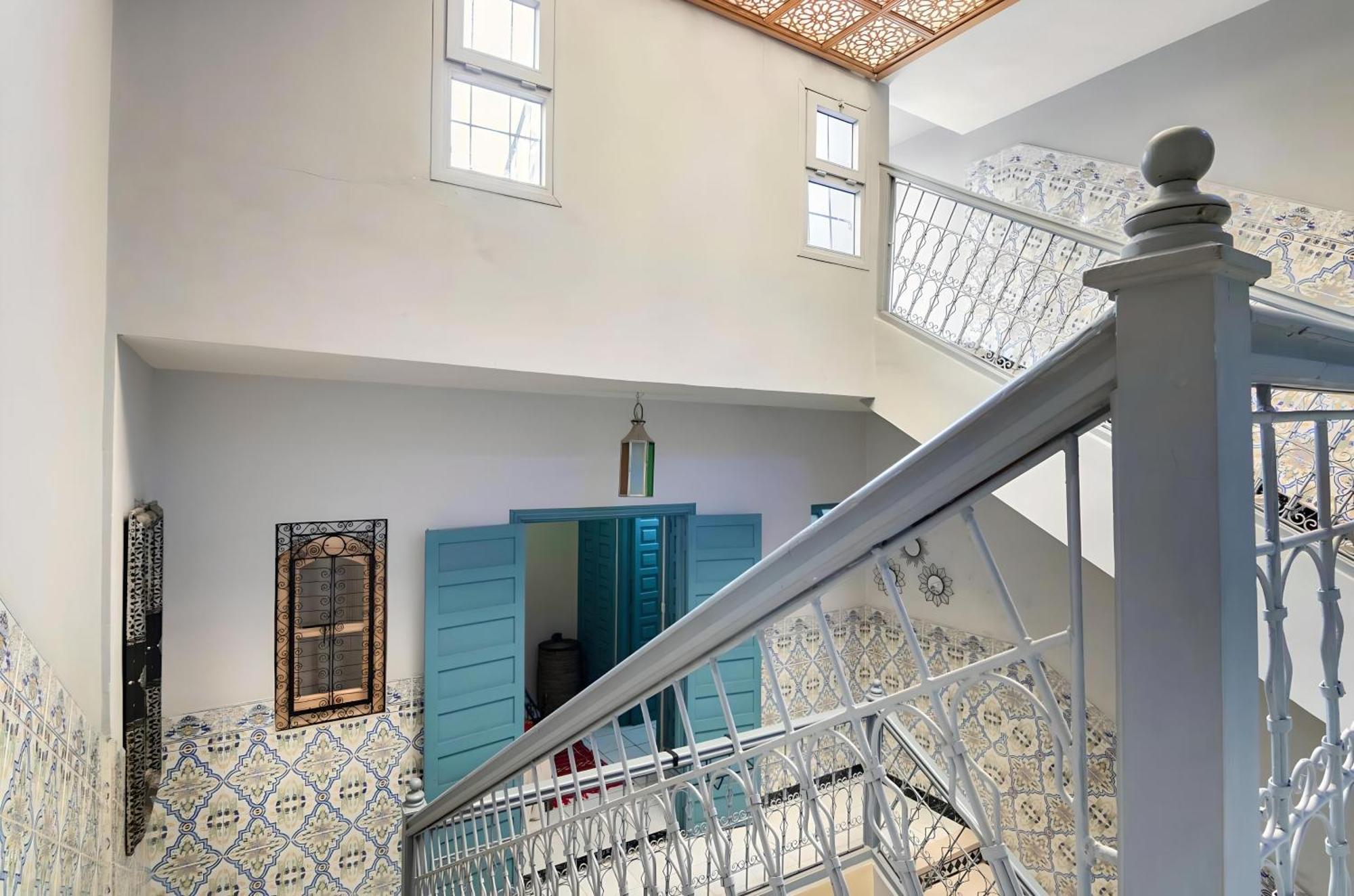Tres Beau Riad A Marrakech Avec Piscines Marrakesh Exterior photo