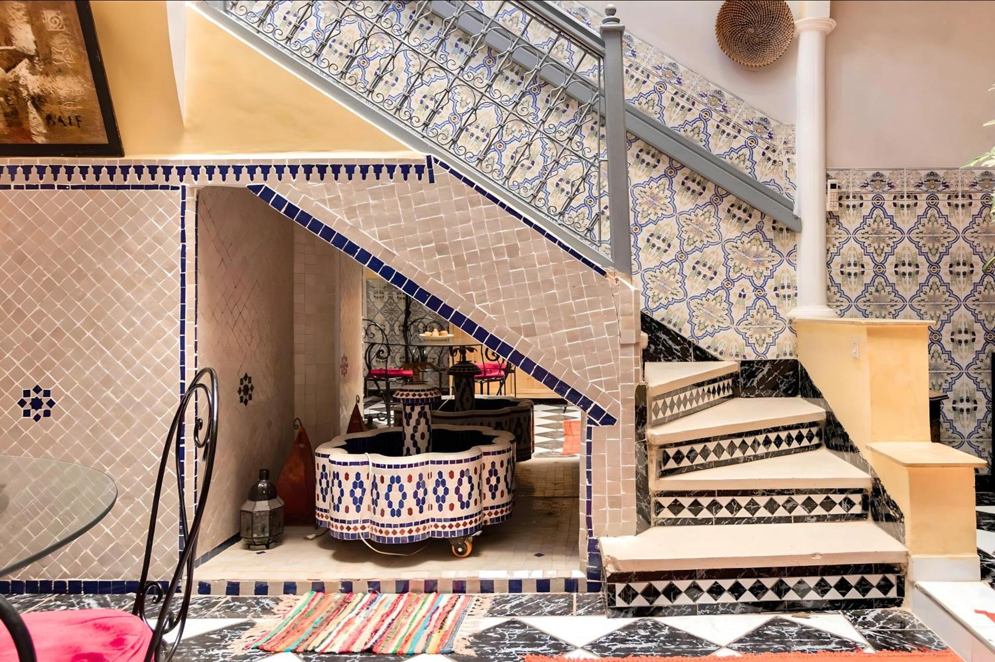 Tres Beau Riad A Marrakech Avec Piscines Marrakesh Exterior photo